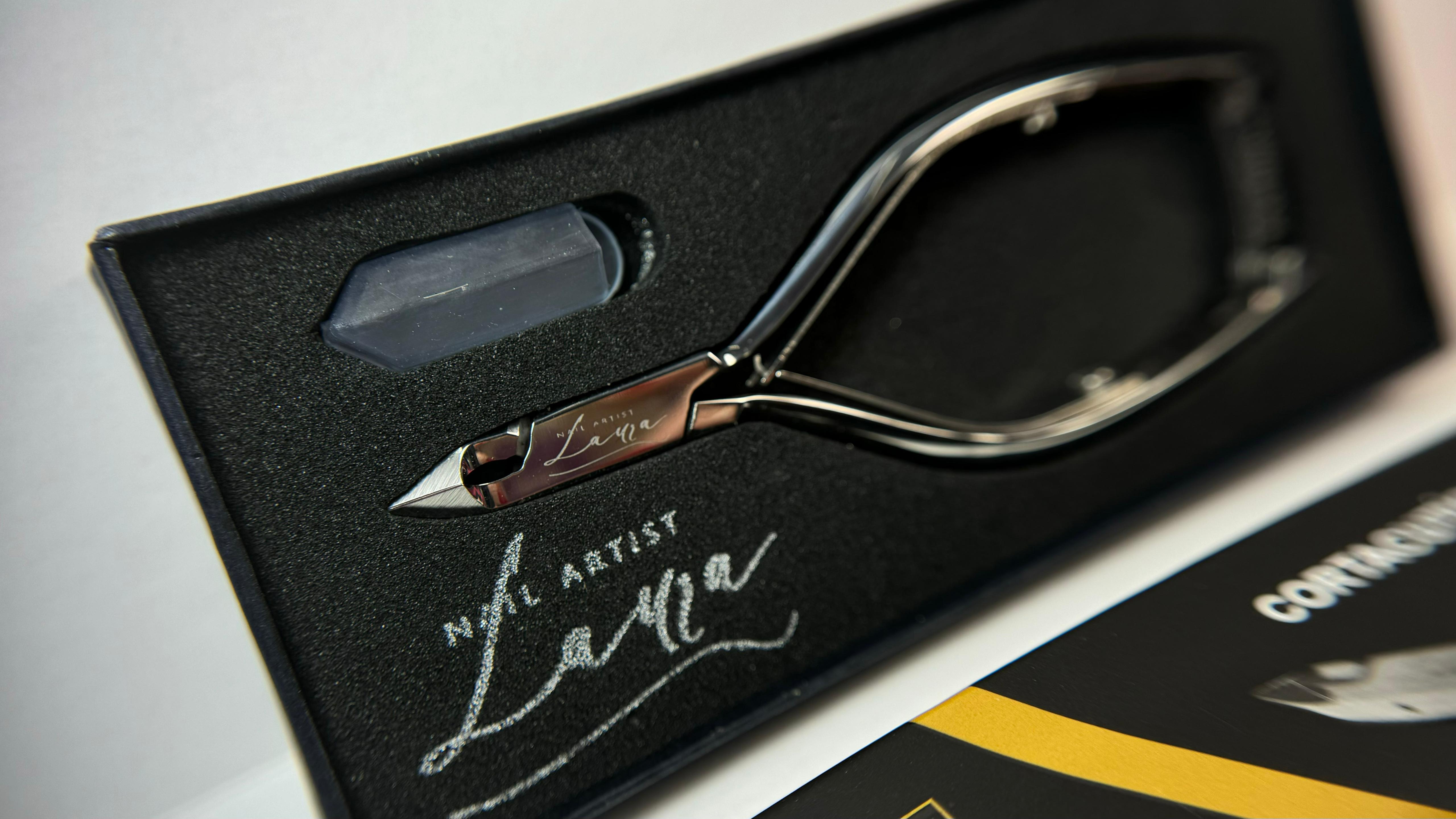 Laura Vega - Nipper Exclusive - 7mm